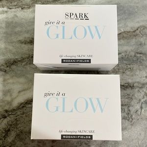 2 boxes (20 separate samples) never been used - Rodan and Fields - skincare